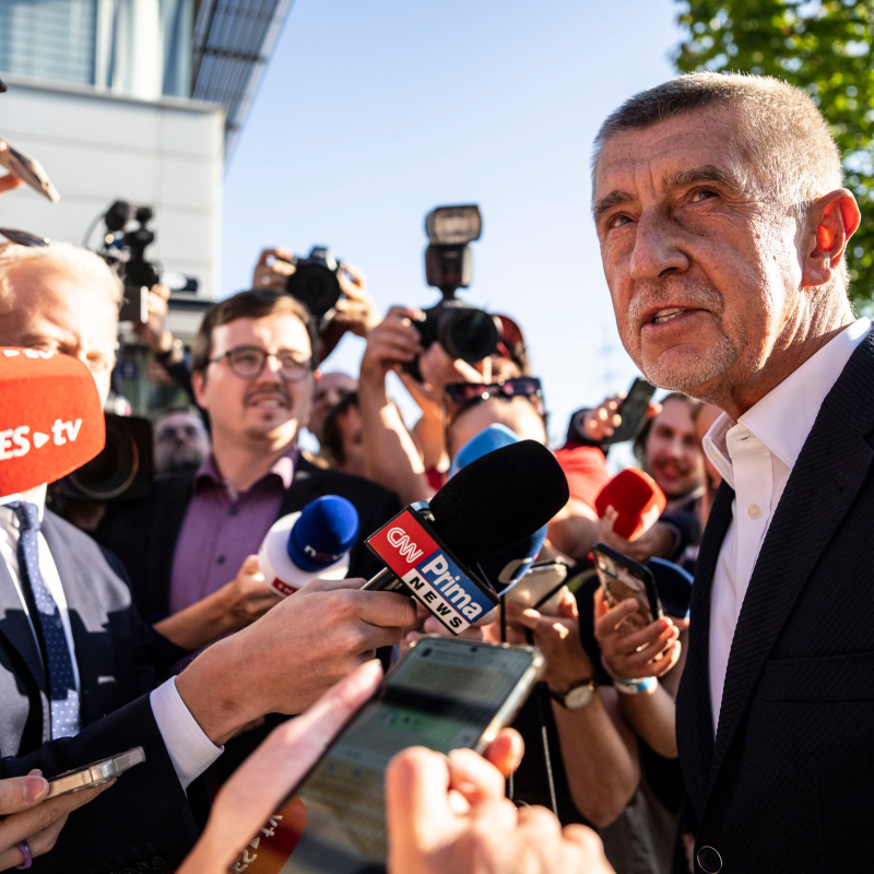 Obrázek epizody Může ještě Babiš odstoupit od zrušení poplatků pro ČT a ČRo?