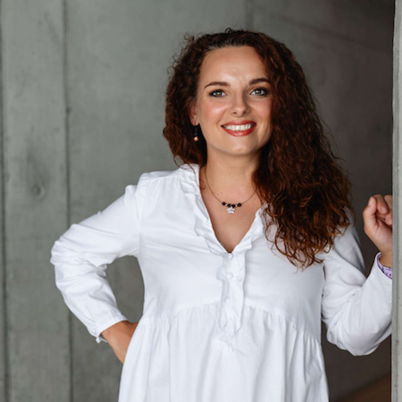 Obrázek epizody HB Big Questions: O konstelacích, které pomáhají léčit duši, s terapeutkou Lenkou Konečnou, 2. část