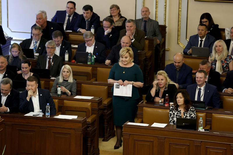 Obrázek epizody Československý podcast: Konzervatismus se začíná nebezpečně přibližovat fašismu