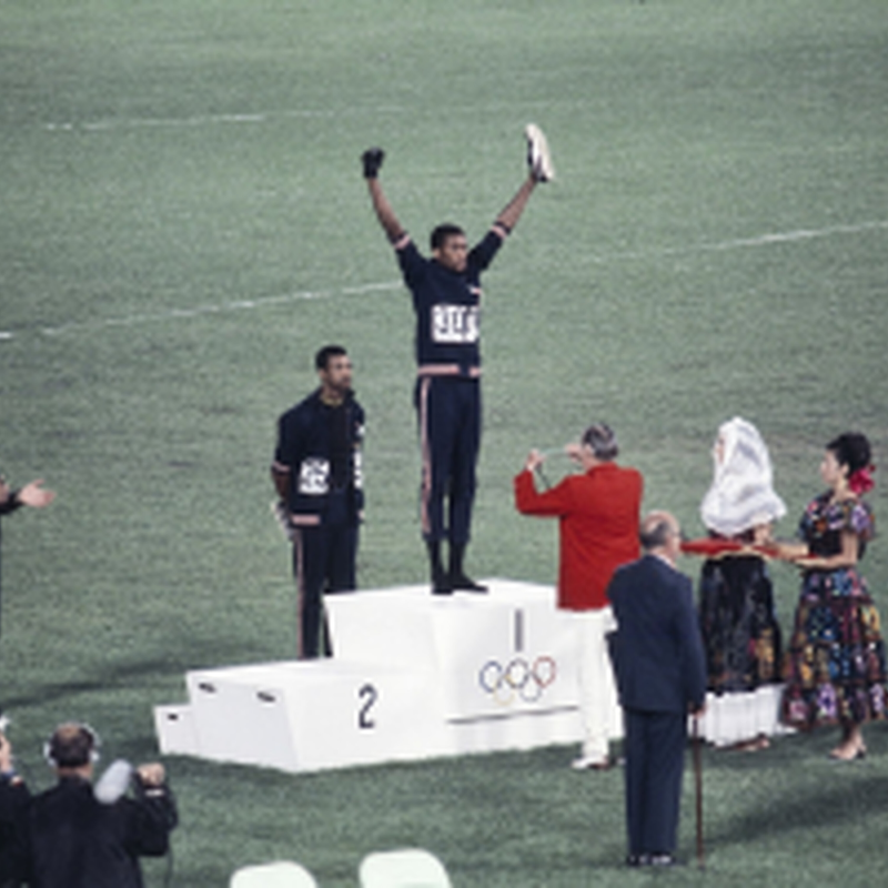 Obrázek epizody 18. října: Den, kdy byli američtí sprinteři potrestáni za gesto černé síly