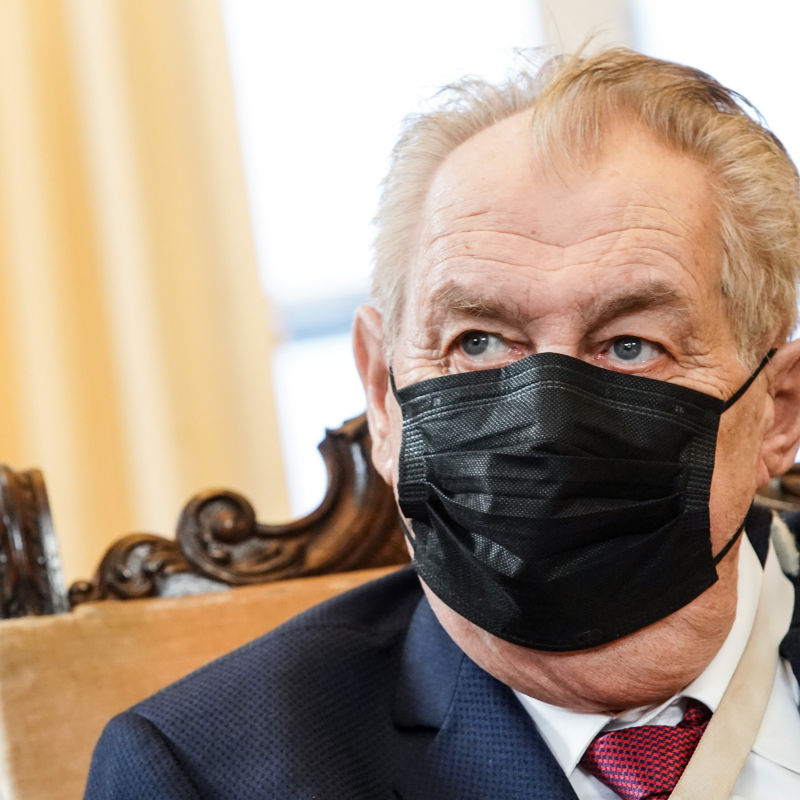 Obrázek epizody Prezident Miloš Zeman věří, že 28. října bude moci osobně předávat státní vyznamenání