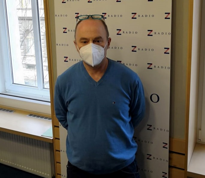 Obrázek epizody Šéf České parkovací asociace Petr Horský: Vzorem pro parkování je Vídeň. Musíme se vzdát potřeby dojet autem až ke dveřím bytu.