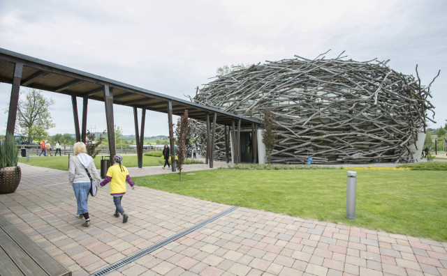 Obrázek epizody Kalousek shání předsedu strany u elektrikářů