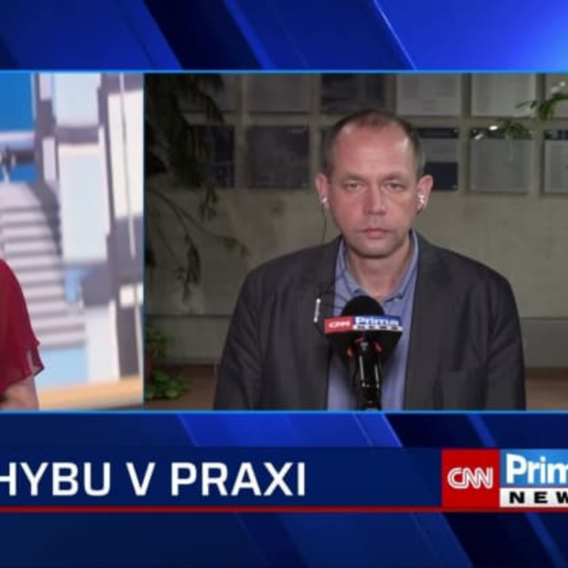 Obrázek epizody Omezení pohybu v uzavřených okresech má kontrolovat policie