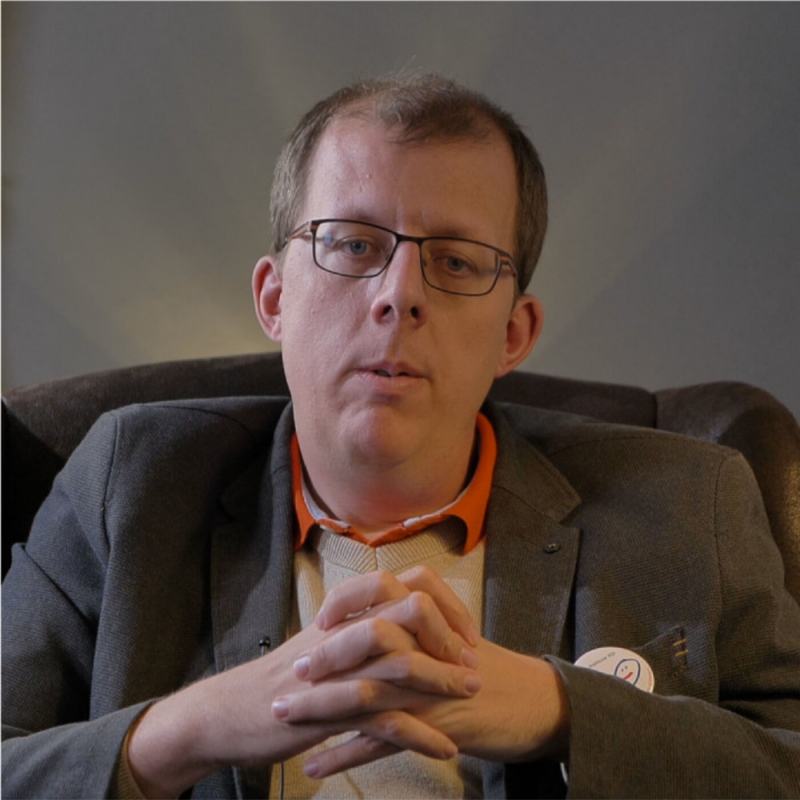 Obrázek epizody JOSEF HOLÝ: Facebook toho na vás ví víc, než si myslíte!