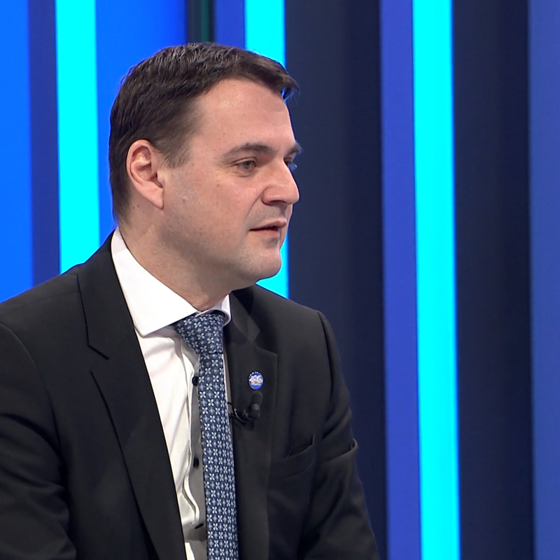 Obrázek epizody Hladík k Agrofertu: Ve vzduchu je stále 7 miliard, je to zkouška Česka. Macinka oponoval