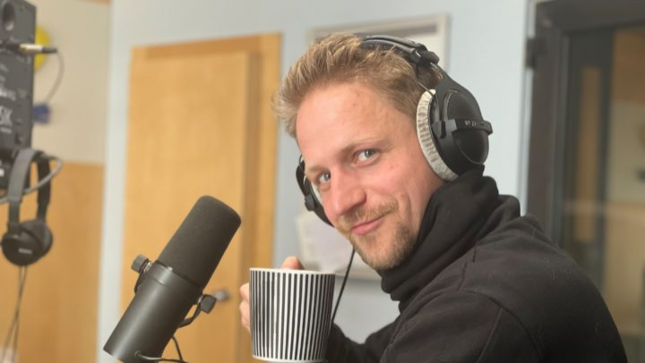 Obrázek epizody Tomáš Klus: Teď se ukázalo, jak neschopná, potažmo všehoschopná naše vláda je. Nedalo mi to, než na to poukázat