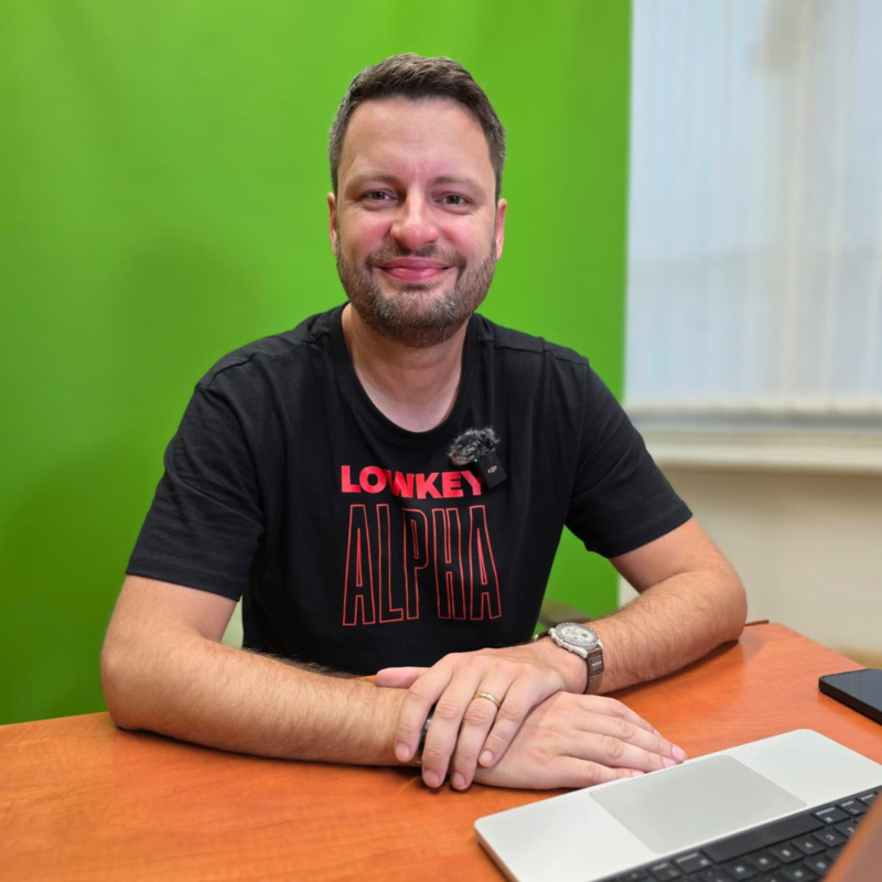 Obrázek epizody Hřib staví luxusní vilu za 25 milionů. Čechům ale Piráti výstavbu zablokovali. | Čau Praho #147