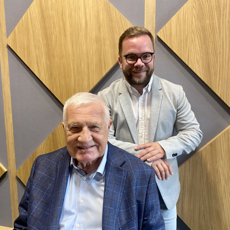 Obrázek epizody Václav Klaus: Ta válka je tragická! Světová komunita má povinnost udělat všechno možné, aby co nejrychleji skončila