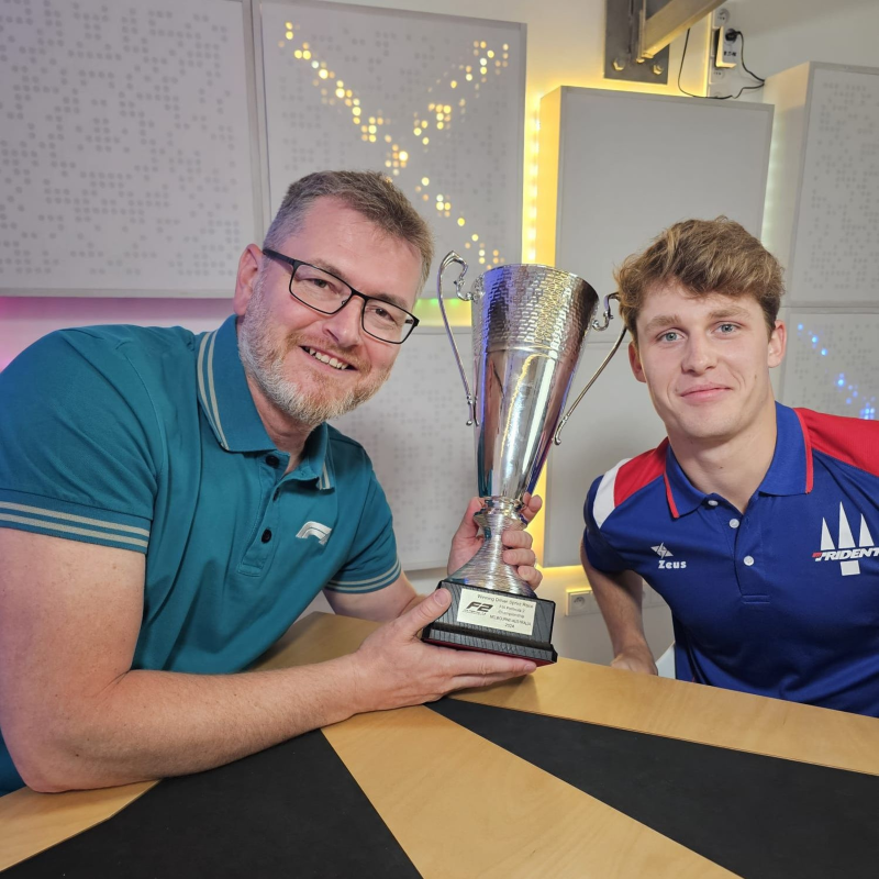 Obrázek epizody Cílová vlajka s Romanem Staňkem: Cesta k triumfu