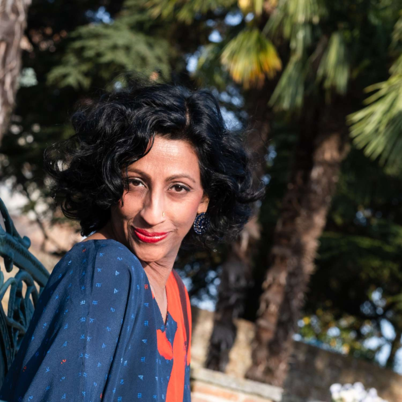 Obrázek epizody Jsem někdo, kdo se neustále mění s mezinárodní facilitátorkou a choreografkou Kalpanou Raghuraman