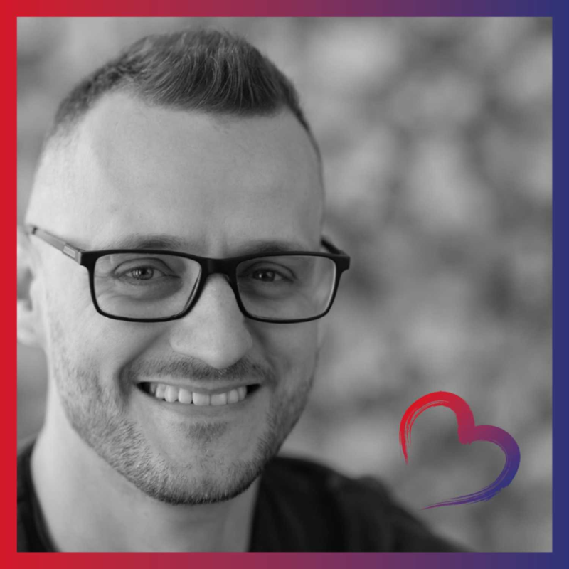 Obrázek epizody Jak založit úspěšnou neziskovou organizaci nám poví Martin Šimák, zakladatel mobilního hospice Strom Života