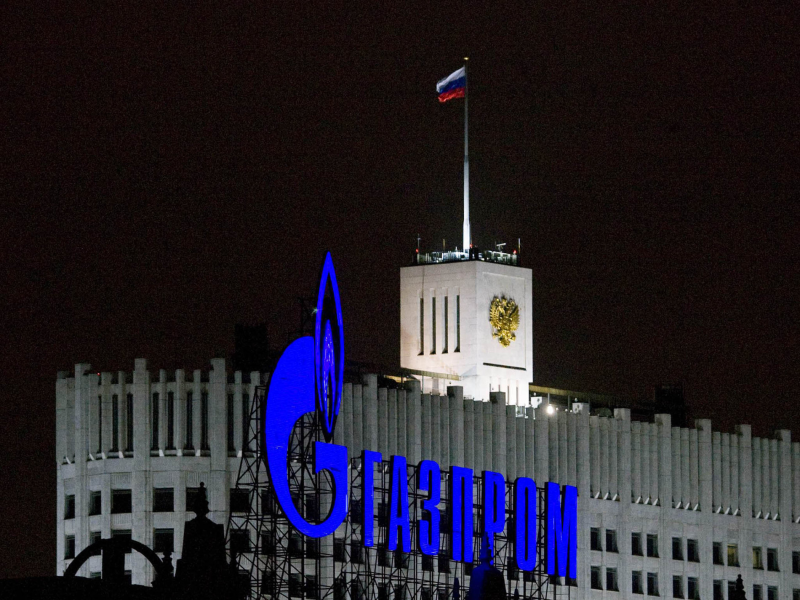 Obrázek epizody Protiruské sankce posilují. Česko mezitím zneužívá výjimku na dovoz ropy