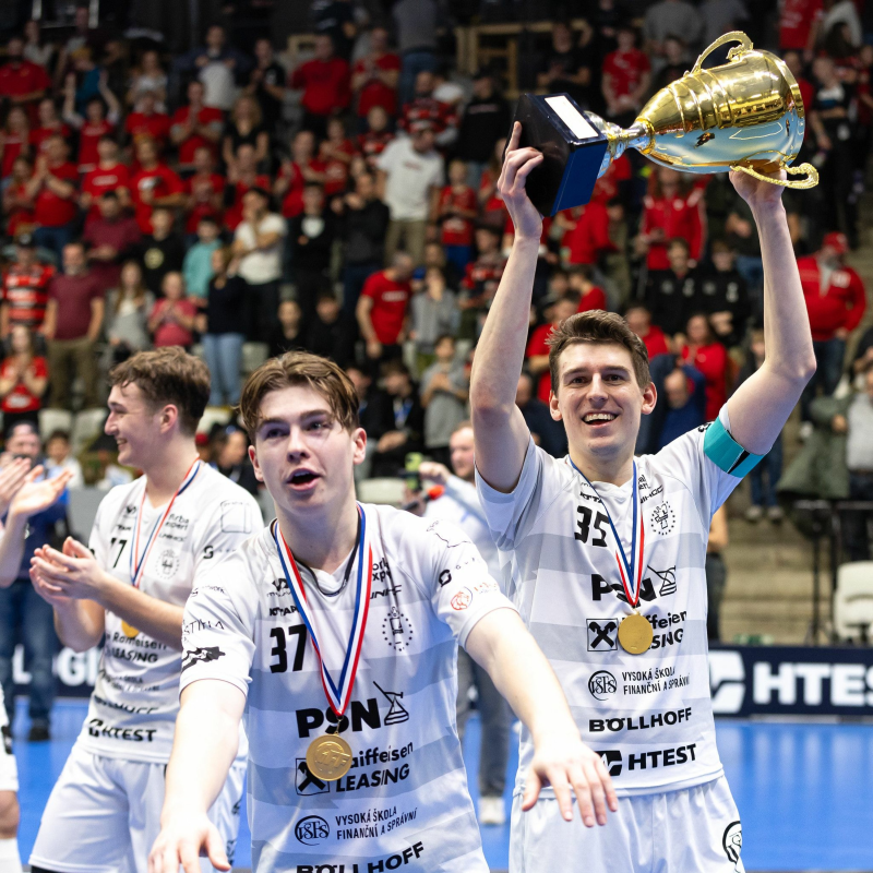 Obrázek epizody Florbal.cz podcast: Tatran vládne Evropě, boj o předkolo play off