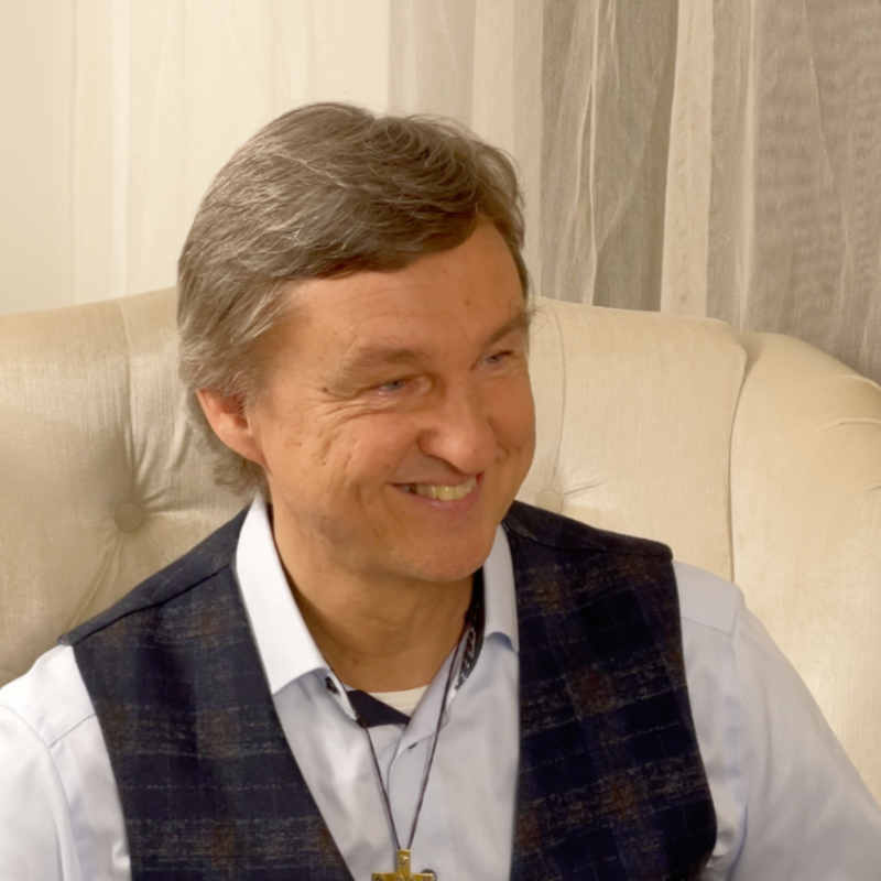 Obrázek epizody Mikuláš Štefan, Dejte vašemu smyslu život