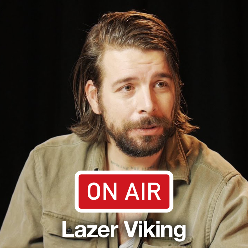 Obrázek epizody Lazer Viking ON AIR: „Moje hudba nemá šanci znít aktuálně a nemyslím, že by to byla nevýhoda."