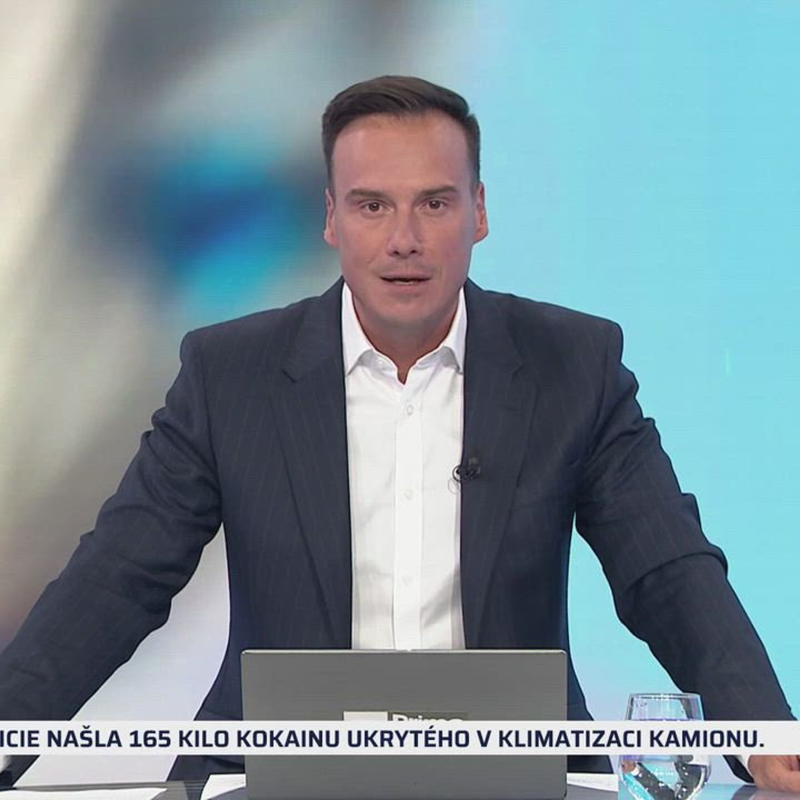 Obrázek epizody Macháčová: Kouč pro repre? Denia má zlatý životopis. Bafuňáři řeší, kde vzít na jeho plat
