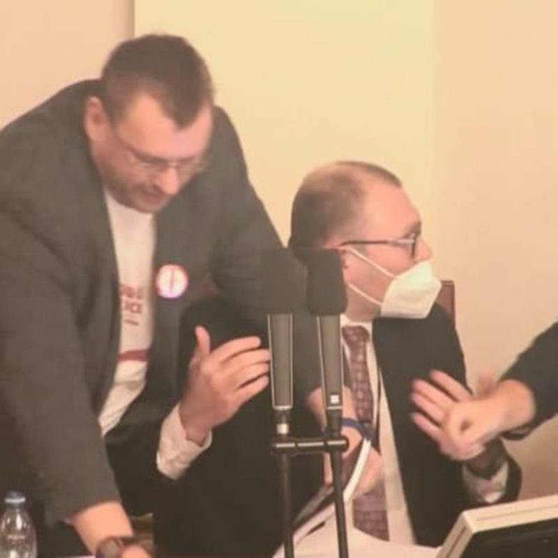 Obrázek epizody ŠARVÁRKA POLITIKŮ BAVÍ INTERNET!