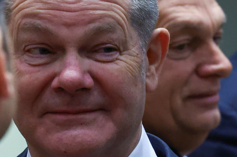 Obrázek epizody EU zahájí přístupové rozhovory s Ukrajinou. Orbán opustil místnost, ale peníze dál blokuje