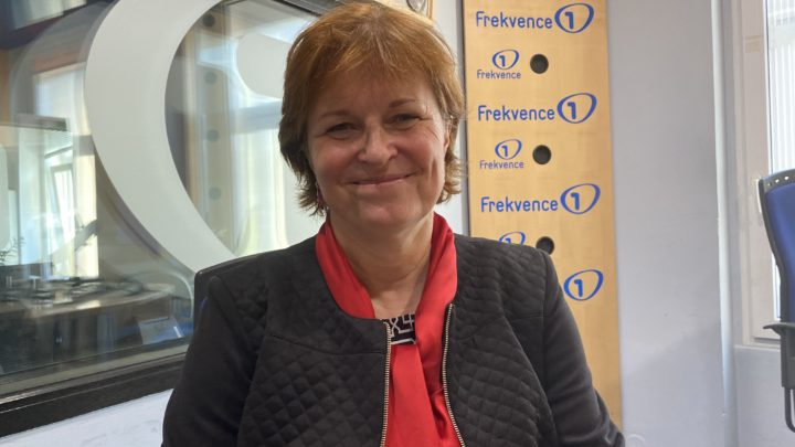 Obrázek epizody Hygienička Jarmila Rážová: Proděláním koronaviru nevzniká dlouhodobá imunita, člověk ho může prodělat znovu