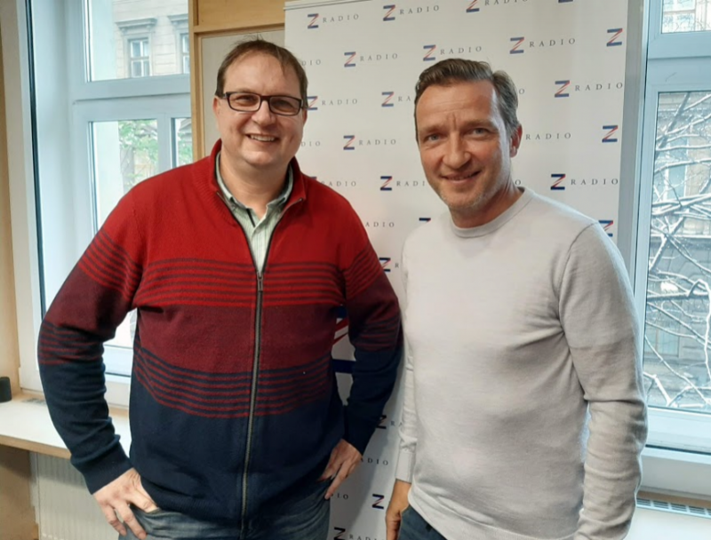 Obrázek epizody Vladimír Šmicer: Jsou tady záblesky, že lidi přestávají mít strach a chtějí změnit fotbal. Ve vedení fotbalu se musí vyměnit co nejvíce lidí