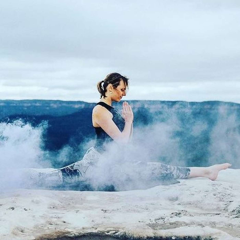 Obrázek epizody 59] Sarka Pechova | Yoga is a complex, magic world