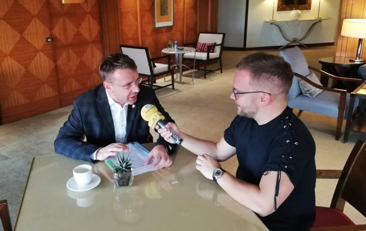 Obrázek epizody Ministr dopravy Vladimír Kremlík: Teď řeším, jestli nechat odstranit billboardy také z mostů