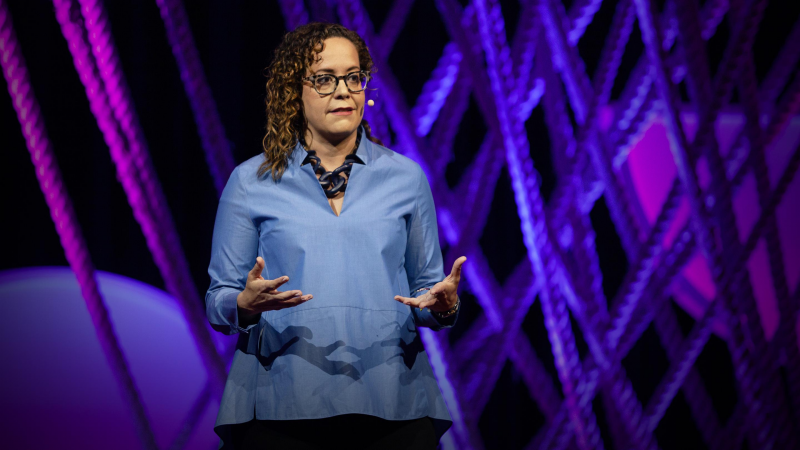 Obrázek epizody Why gender-based marketing is bad for business | Gaby Barrios