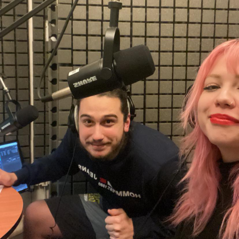 Obrázek epizody charvinn: Díky tomu, že producentovi při tvorbě mého singlu odešel počítač jsme do songu přidali cool bridge