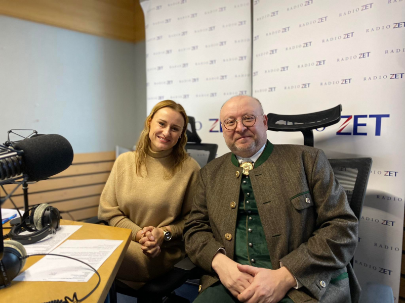 Obrázek epizody Zámek Loučeň má i vánoční stromek Jamese Bonda, láká na prohlídku kastelán Zákoutský