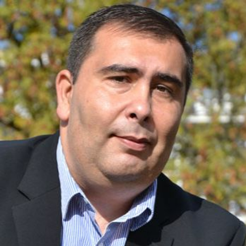 Obrázek epizody Desetiminutovka Plus: "Chci lidi spojovat a ne rozdělovat," říká radní a pedagog Marián Dancso