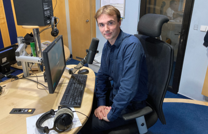 Obrázek epizody Při kontrolách prodejců respirátorů jsme zjistili nedostatky ve více než polovině případů, říká Jiří Fröhlich