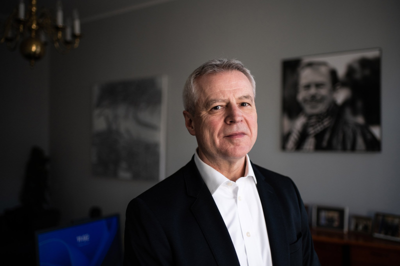 Obrázek epizody Dokud prezidentův poradce a přítel Kolář nebude mít prověrku, jsou nad ním otazníky