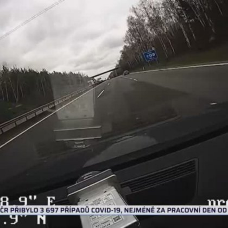 Obrázek epizody Záběry tragické nehody na D5 (zdroj: CNN Prima NEWS)