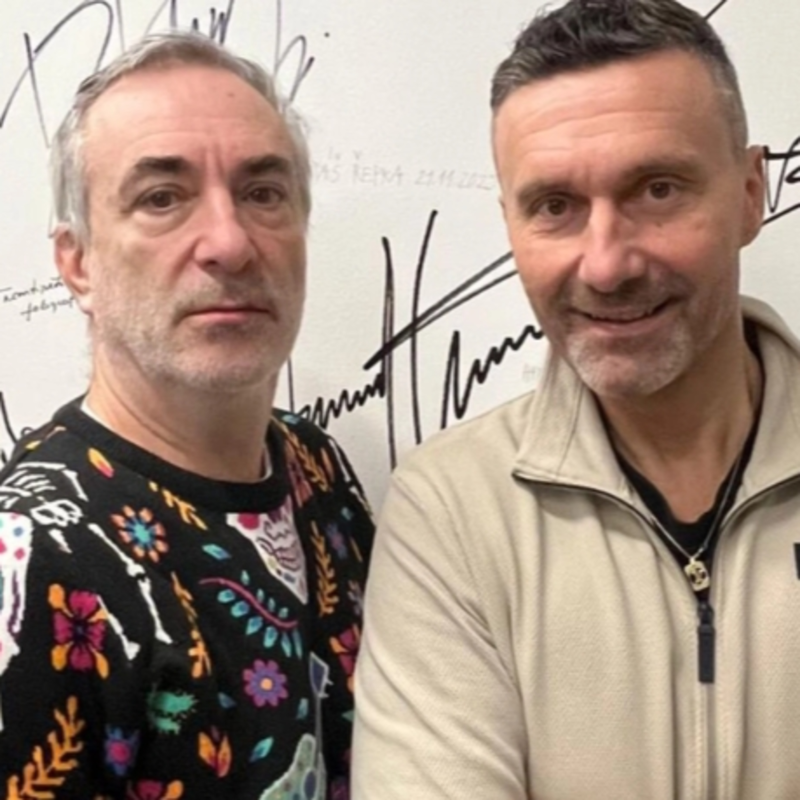 Obrázek epizody Herec a režisér Petr Vacek: Divadlo přežilo všechno, protože kontakt s živým člověkem nic nenahradí