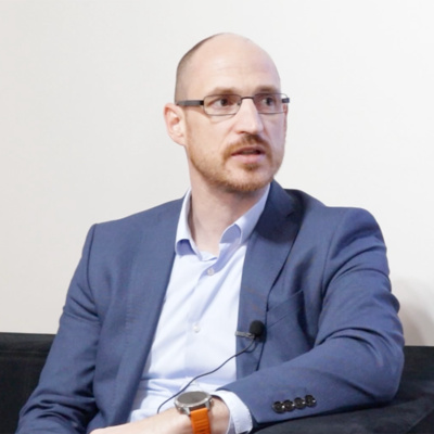 Obrázek epizody Opatrně s plynem! Řidiči vodíkových kamionů si musí zvykat na brutální zrychlení