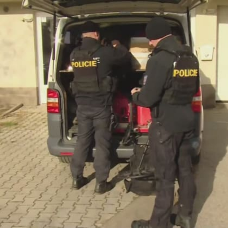 Obrázek epizody Konflikt před sportbarem, který skončil pobodáním jednoho z mužů