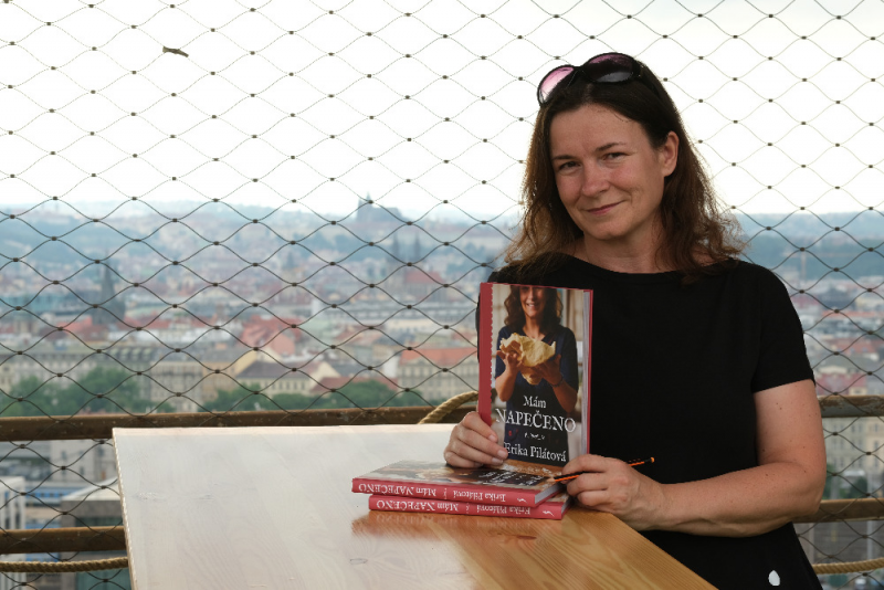 Obrázek epizody Když se něco nepovede, dá se to zachránit čokoládou nebo rumem, radí autorka kuchařek Erika Pilátová