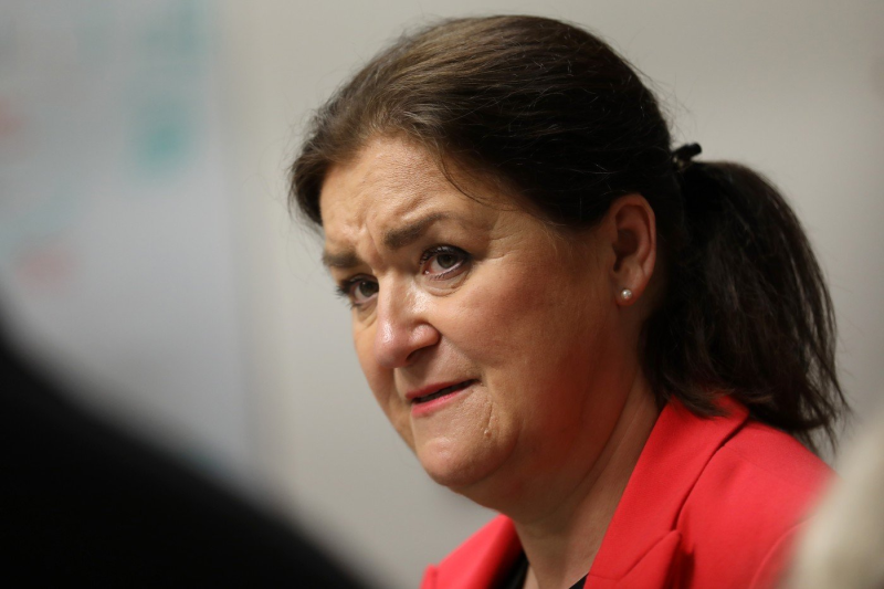 Obrázek epizody Vláda teď chce prezentovat výsledky. A s tím jim Langšádlová nepomůže