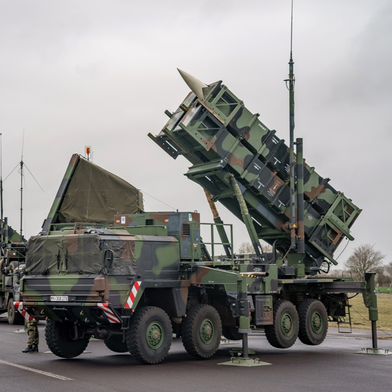 Obrázek epizody Trumpovi došla s Putinem trpělivost. Ukrajině dodá zbraně, na rozdíl od Bidena ale platit mají Evropané