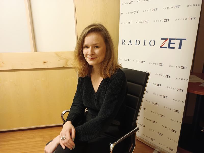 Obrázek epizody Moje největší lahůdka je zasazování milimetrových kamínků, říká šperkařka Karolína Šandová