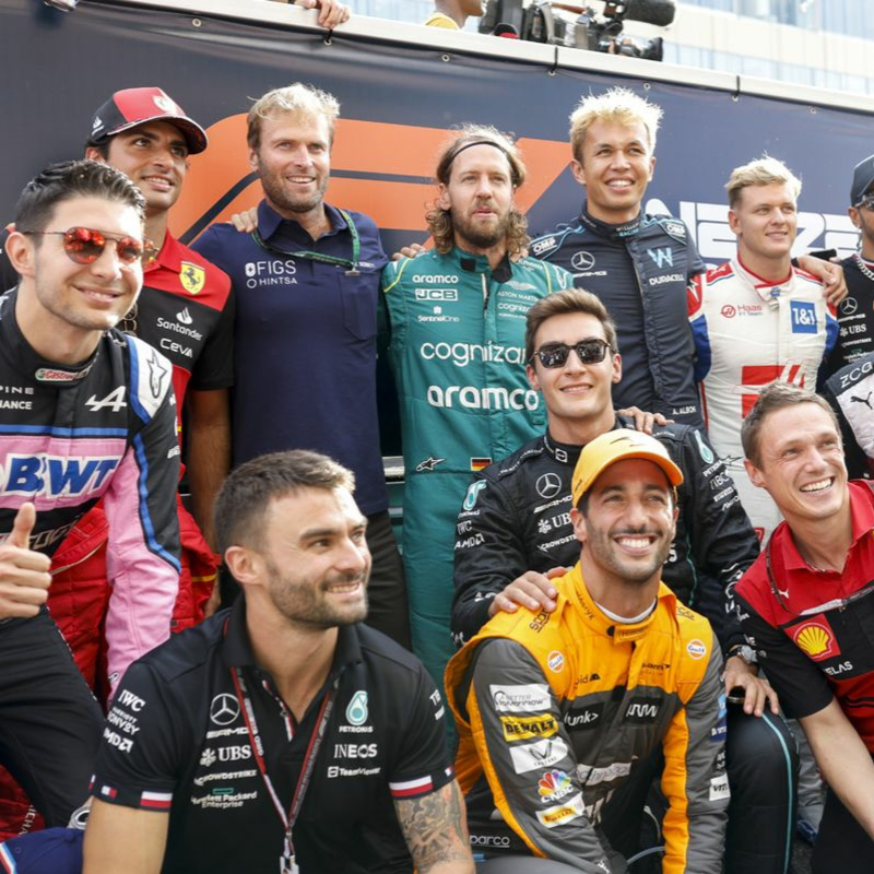 Obrázek epizody InstaPokec z Abú Dhabi: Jaké šance mají týmy do budoucna a proč nová sezona začína už dnes