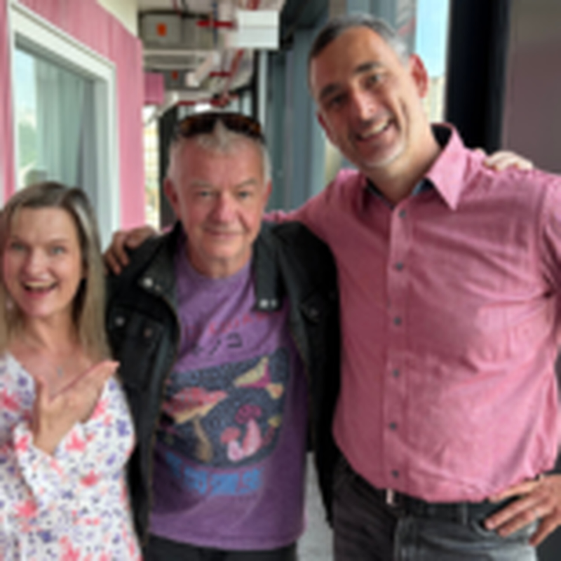 Obrázek epizody Petr Fiala (Mňága a Žďorp): Kdybychom věděli, že s kapelou budeme hrát 40 let, vybereme si nějaký schůdnější název