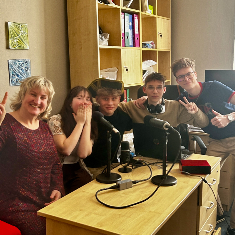 Obrázek epizody S Helenou Kozlovou o životě, pěveckém sboru i cestě k učení na Mendláku