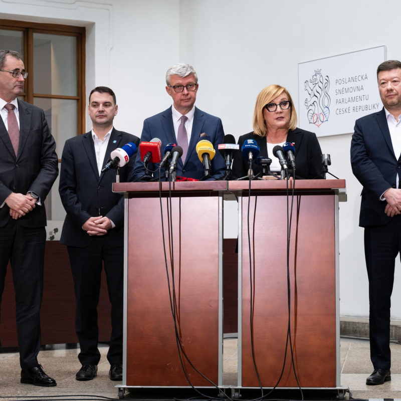 Obrázek epizody Vánoční vydání: Překvapivý Macinka, průšvihář Blažek, kdo konkuruje na sítích Schillerové?