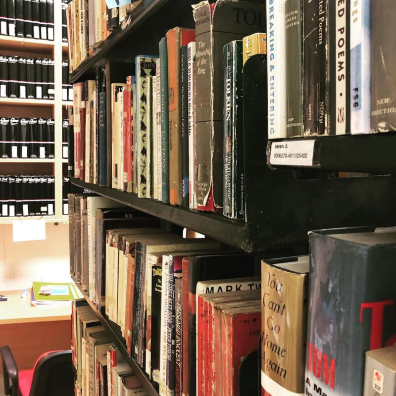 Obrázek epizody Na KAAfe - Mgr. Andrea Holešová, Ph.D. o studijních věcech & začátcích s angličtinou