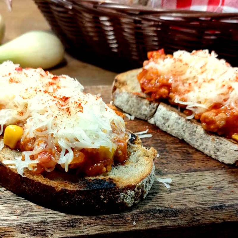 Obrázek epizody Jak na pravé ďábelské tousty? Zvládnete je i na vařiči uprostřed lesa