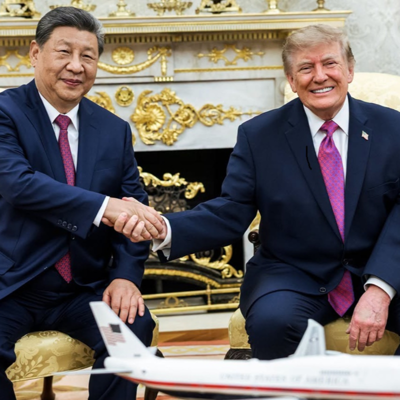 Obrázek epizody Čína a USA dál závodí ve vývoji AI bez mezinárodní regulace. Co přinesl summit kromě dvou pand pro Atlantu