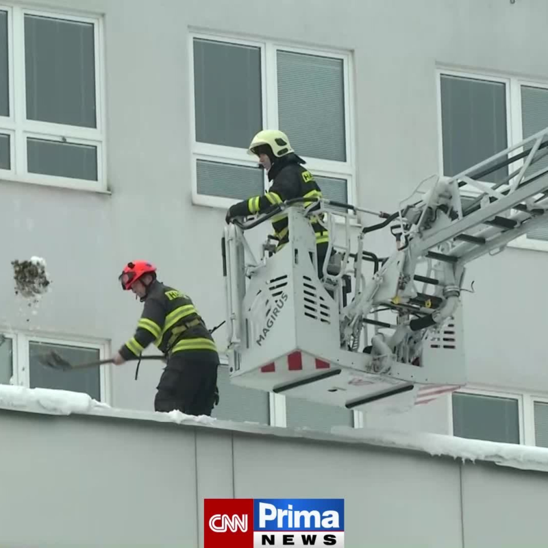 Obrázek epizody Střechu Technického muzea v Brně poškodila váha sněhu