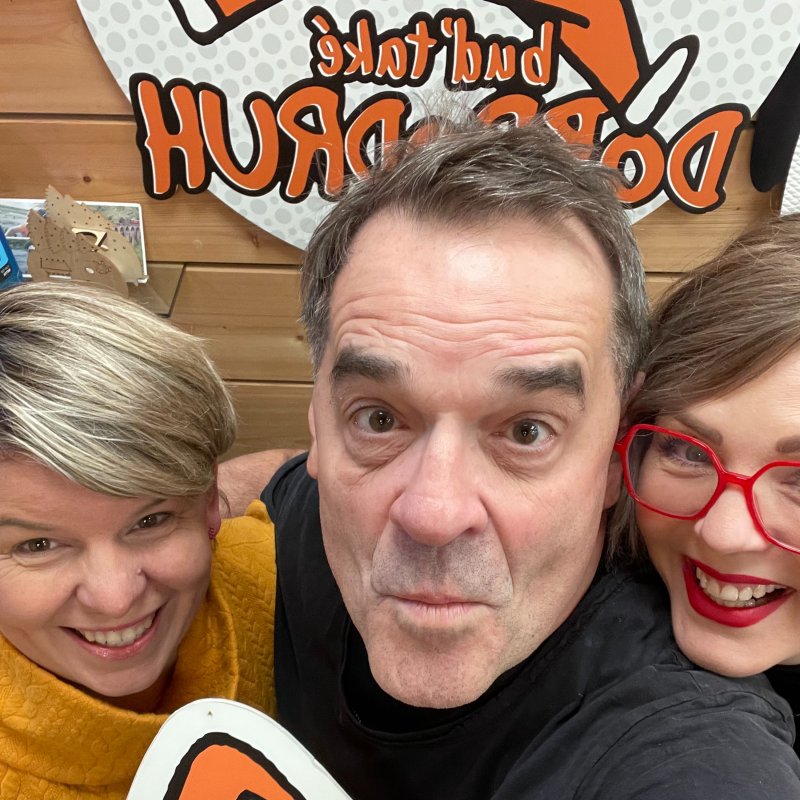 Obrázek epizody Živák z prodejny - Mirkem Etzlerem v Promaledobrodruhy.cz o životě, o snech, o cestování, o rodině, o skalách, o Adršpachu, o přírodě...